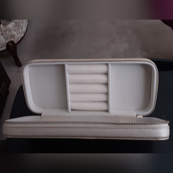 New Rectangular Jewellery Box - Picture 5 of 10